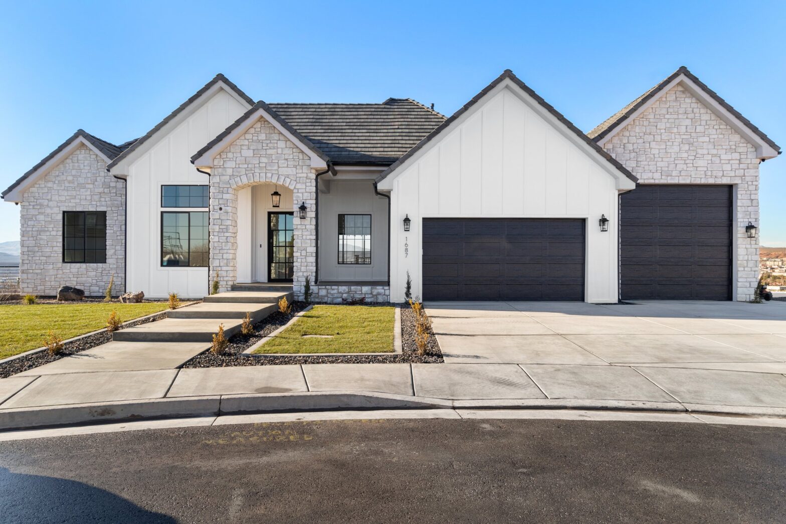 Novelty » Custom Luxury Homes