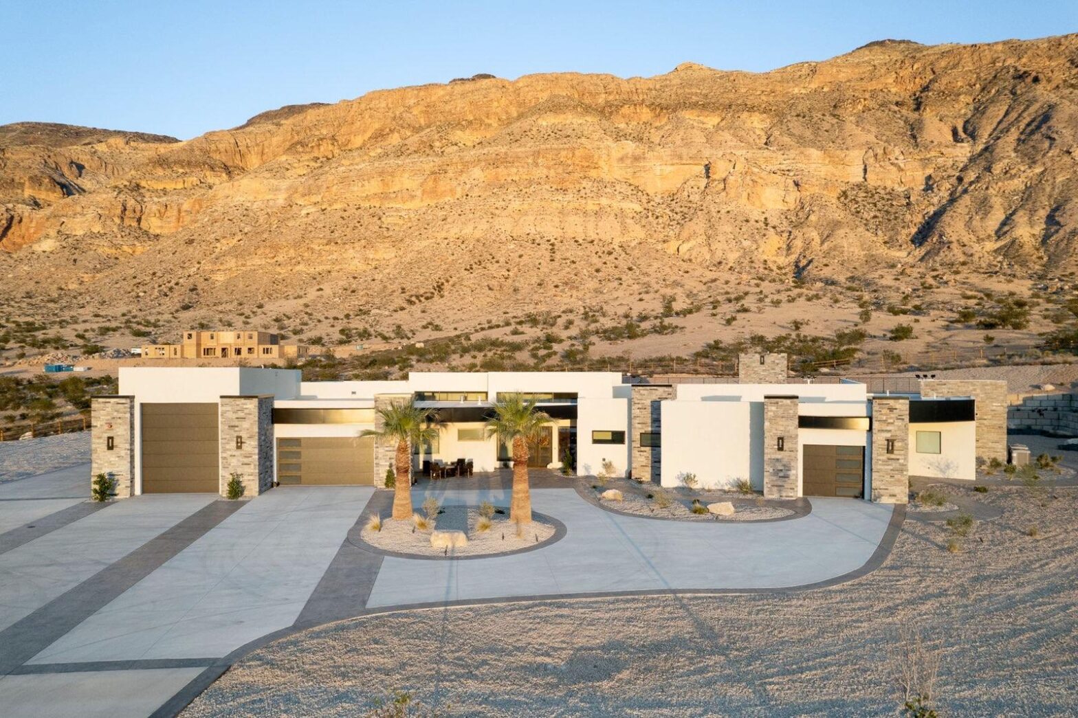 Novelty » Custom Luxury Homes